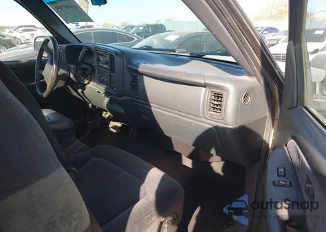 2000 Chevrolet Silverado 1500 Ls from USA, damaged, VIN 1GCEK14T1YE344820